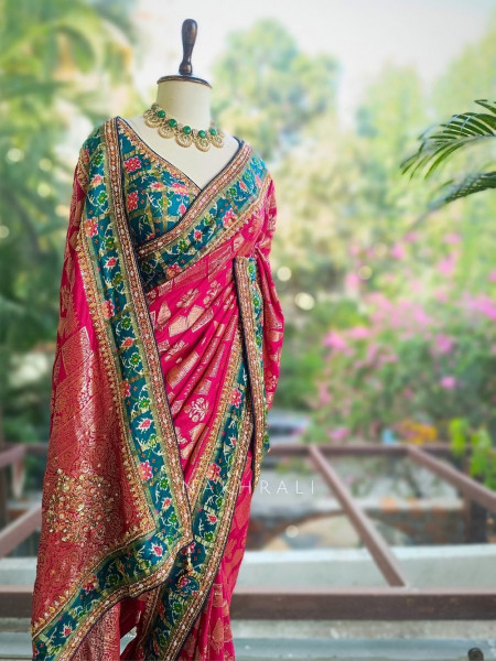Samriddhi Magenta Saree with Embroidery & Readymade Blouse