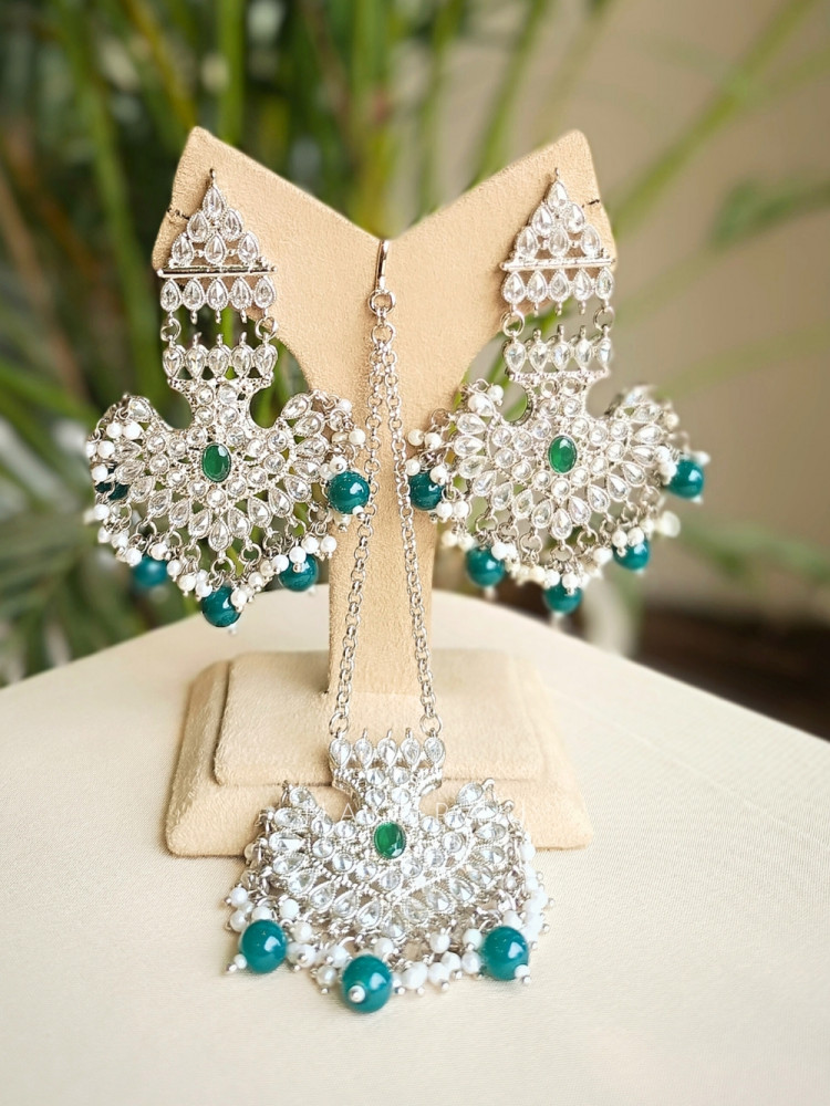 Image of Aurevian Green Kundan Earring &amp; Tikka Set