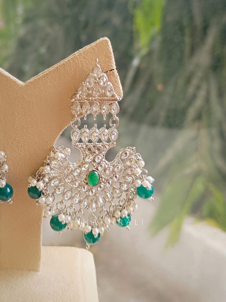 Aurevian Green Kundan Earring & Tikka Set