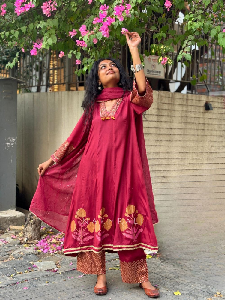 Image of Madhura Maroon Cotton Suit Set with Printed Border Detail
