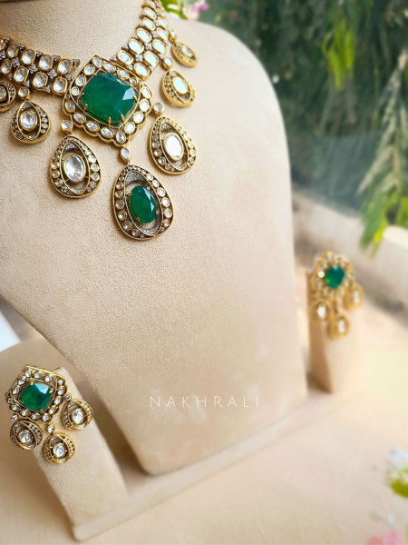 Verdantia Heritage Necklace Set