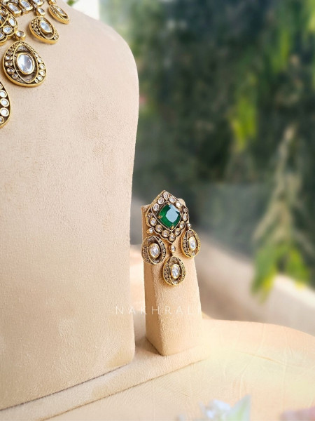 Verdantia Heritage Necklace Set