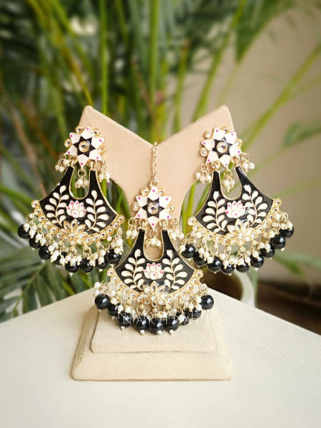 Zynara Black Enamel Earring & Tikka Set