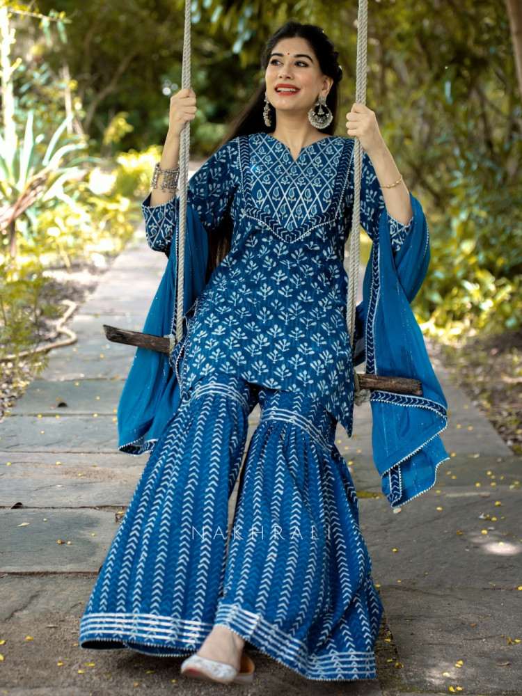 gara dress design Off White Embroidered Garara Suit: Pakistani Bridal Outfit Eid