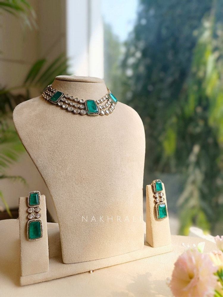 Image of Averia Emerald Choker Set