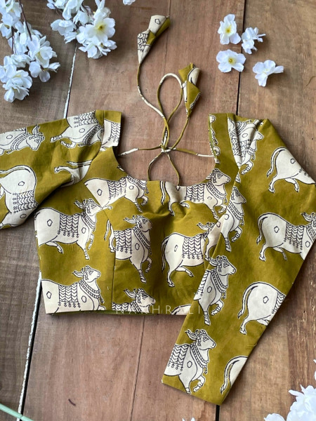 Nandi  Mehndi Green Cotton Printed Blouse