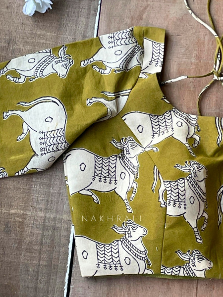 Nandi  Mehndi Green Cotton Printed Blouse