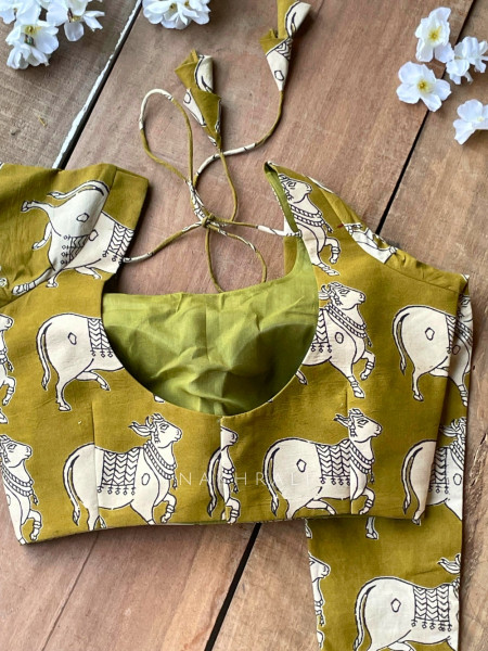 Nandi  Mehndi Green Cotton Printed Blouse