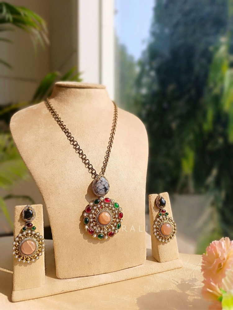 Image of Anaire Long Heritage Necklace Set