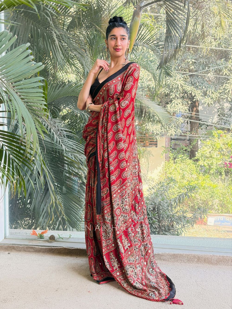 Image of Rasika Red Modal Saree with Sequin Zari Pallu