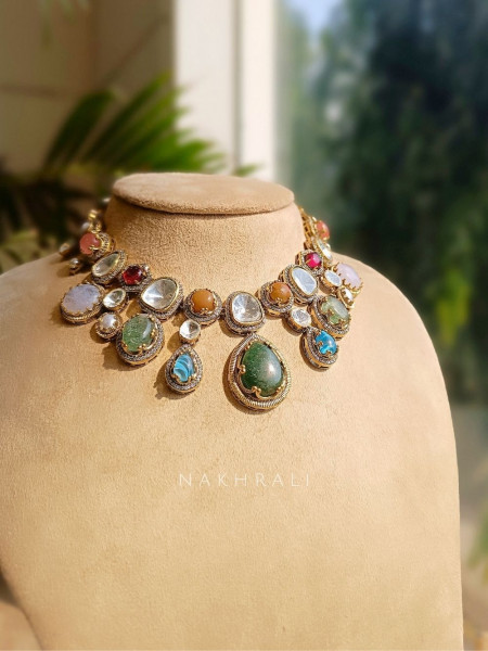 Soraya Multicolor Regal Necklace Set