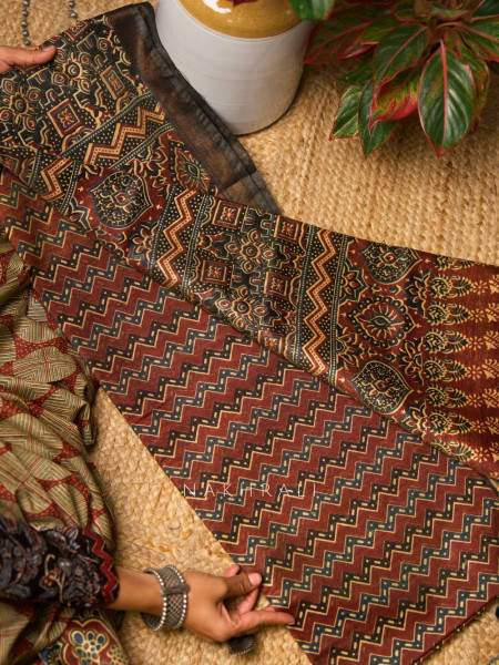 Ishq Pech Maroon Cotton Silk Printed Saree