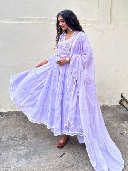 Sutra Purple Anarkali Suit Set with Thread Embroidery and Dupatta