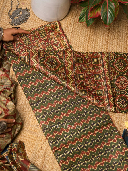 Ishq Pech Green Cotton Silk Printed Saree