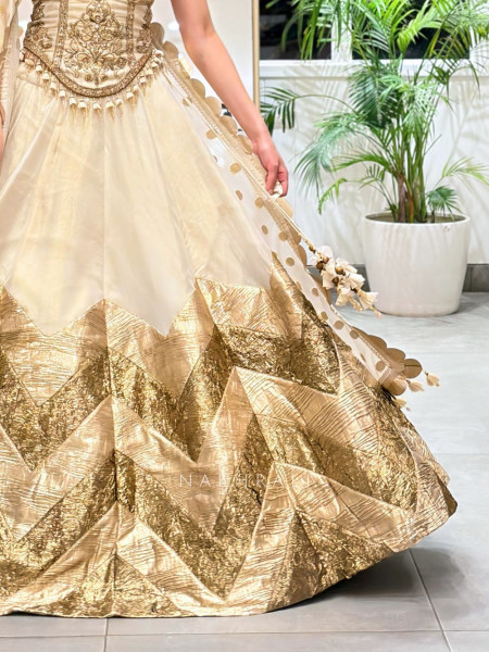 Gota Glamour Off-white Corset Lehenga