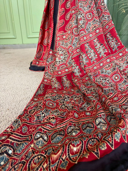 Rasika Red Modal Saree with Sequin Zari Pallu