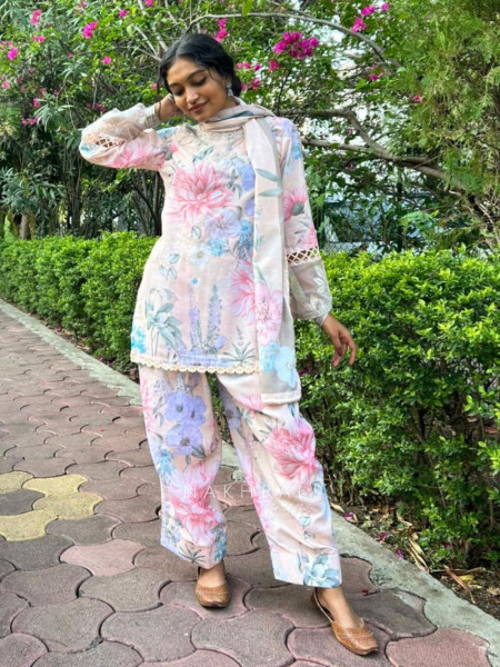 Pavira Cream Floral Suit Set with Lace Detailing