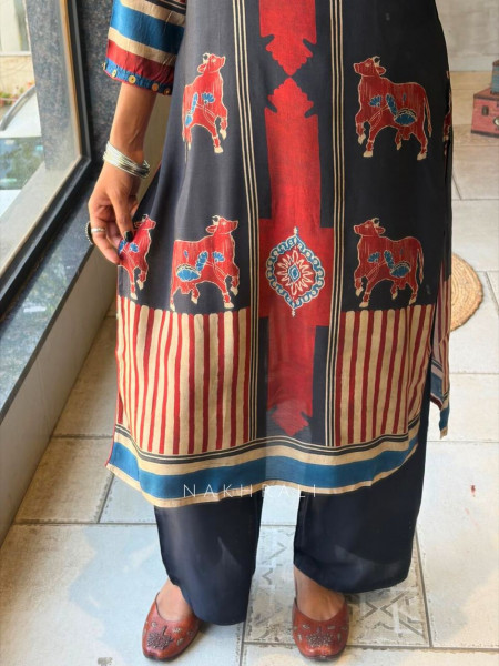 Zenvira Black Kurta Pant Set with Coin Work