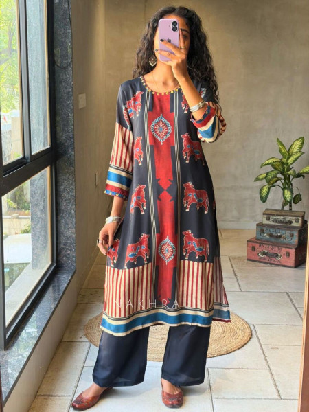 Zenvira Black Kurta Pant Set with Coin Work