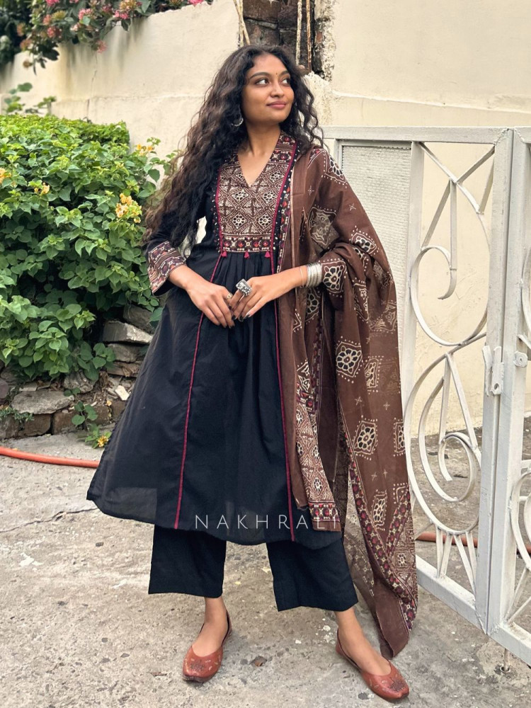 Image of Vanika Black Suit Set with Printed Yoke and Dupatta