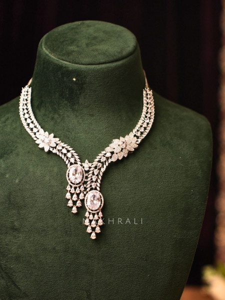 Aya Silver Necklace Set