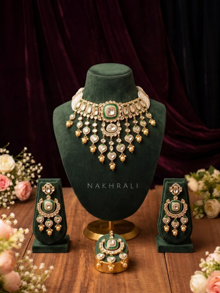 Image of Chandrtaal  Green Kundan Necklace Set with Jhumka and Maangtika