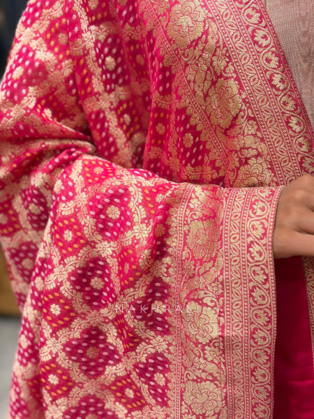 Rajvanshi Pink Woven Anarkali Set