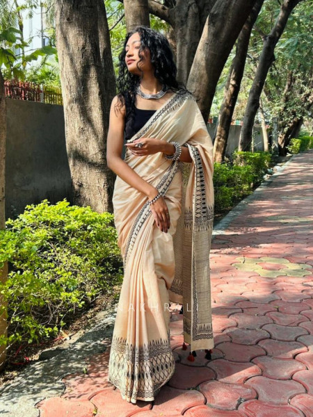 Vanika Cream Cotton Handblock Saree