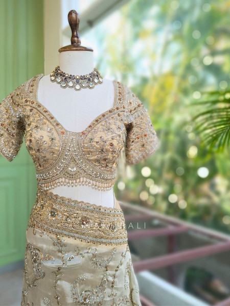 Kashvi Off White Saree with Readymade Blouse and Pearl Stone Work