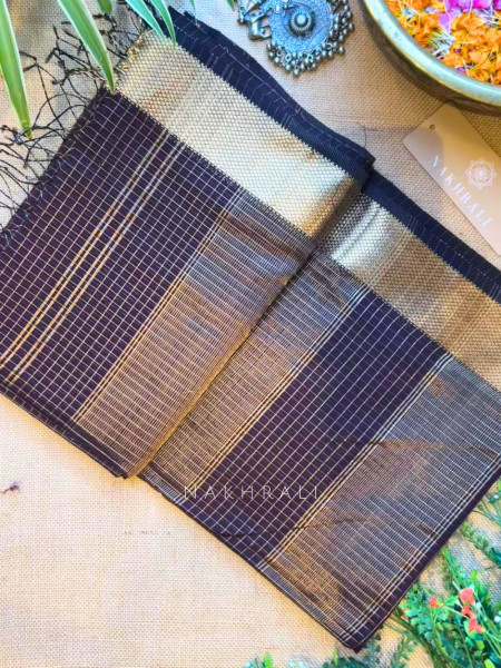 Vasundhara Brown Coffee Maheshwari Zari Check Saree with Running Blouse Piece