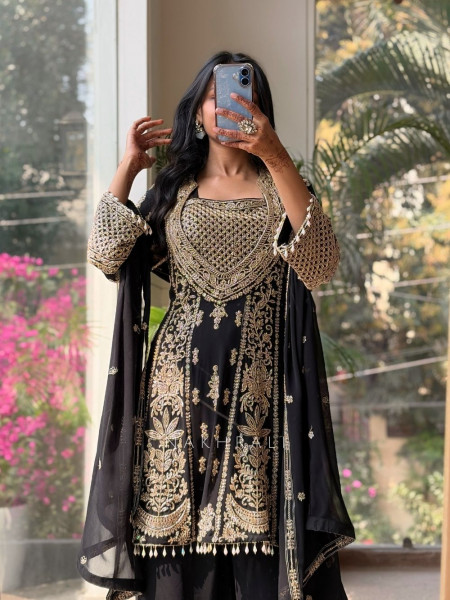 Zyara Black Suit Set with Cut Dana and Zari Work