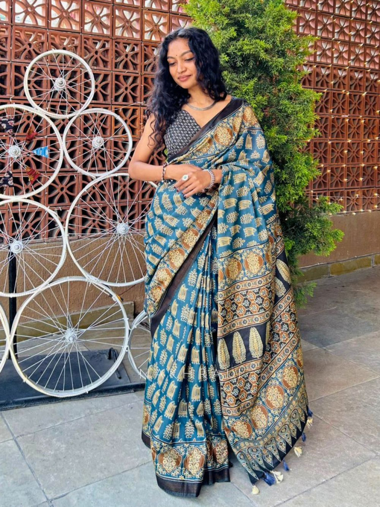 Image of Ishq Pech Blue Cotton Silk Printed Saree