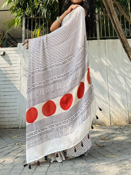 Divya Cream Modal Stripe Printed Saree Collection