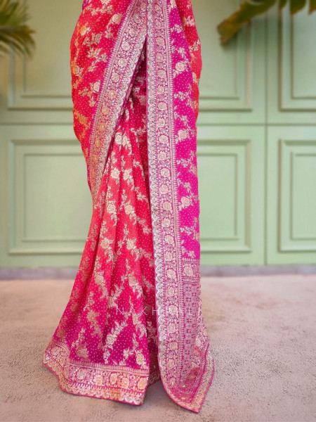 Sutra Magenta Bandhani Saree With Running Blouse Piece