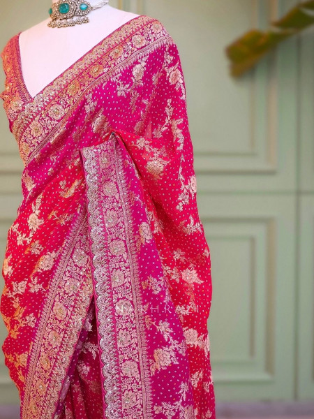 Sutra Magenta Bandhani Saree With Running Blouse Piece