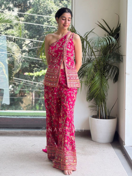 Evelyn Exquisite Magenta Georgette Crepe Silk Blend One-Shoulder Palazzo Set