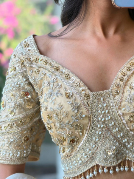 Noor-e-Chandani Cream Organza Saree with Heavy Embroidery Work