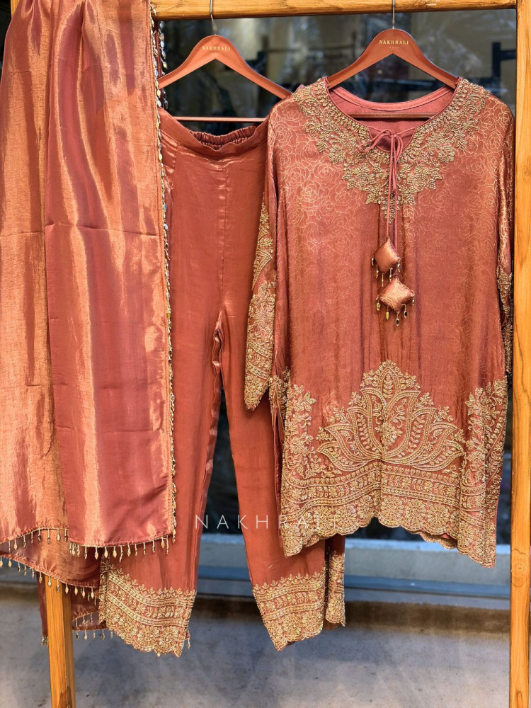 Image of Riyana Peach Suit Set with Cut Dana Embroidery