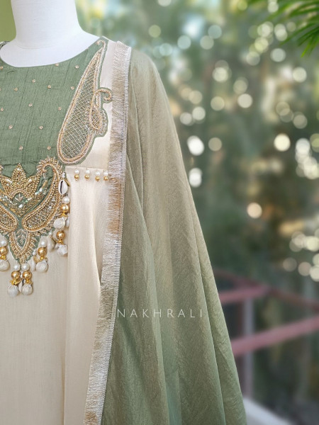 Shahi Noor Green Suit Set with Zari and Bead Work