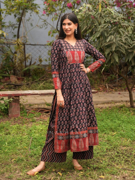 Feroz Black Cotton Flared Kurta