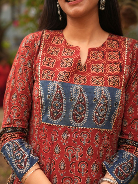 Feroz Maroon Cotton Flared Kurta