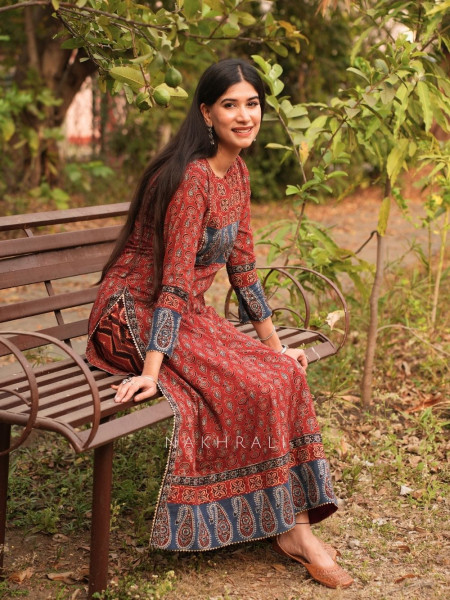 Feroz Maroon Cotton Flared Kurta