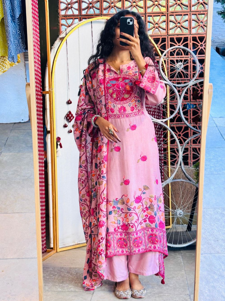 Image of Firda Pink Floral Printed Suit Set with Dupatta