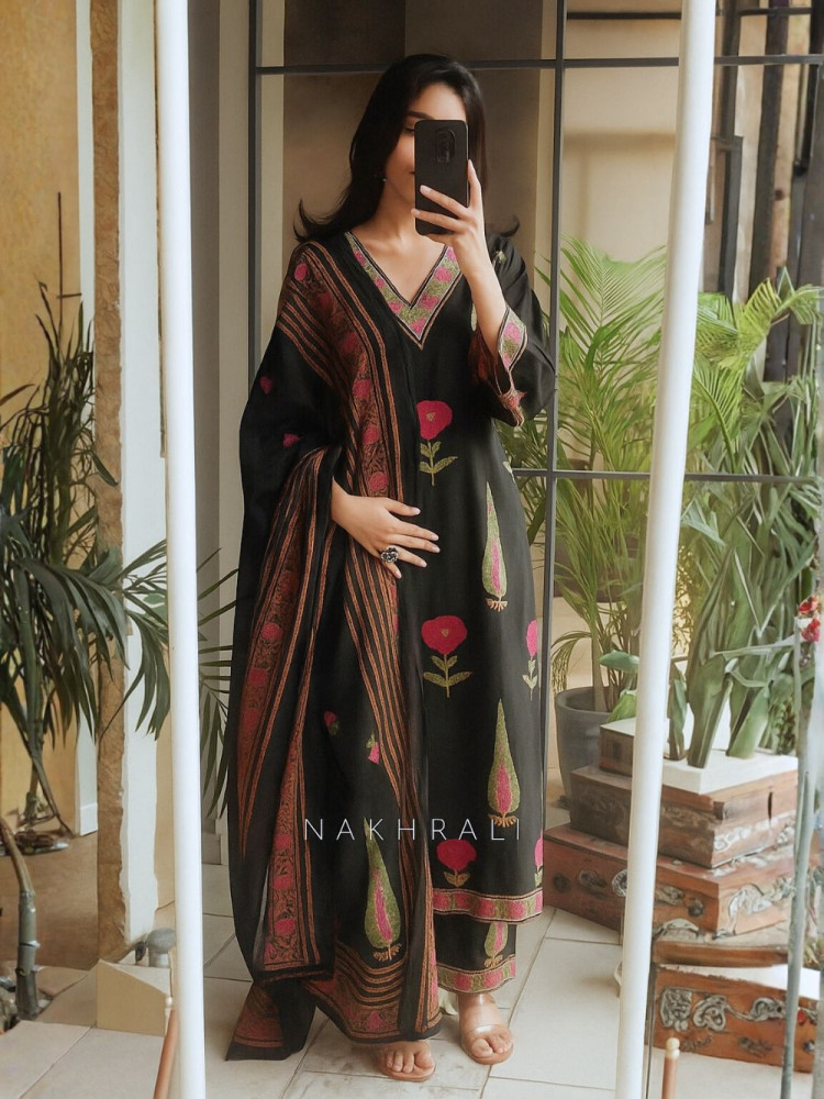 Image of Anvika Black Floral Cotton Suit Set