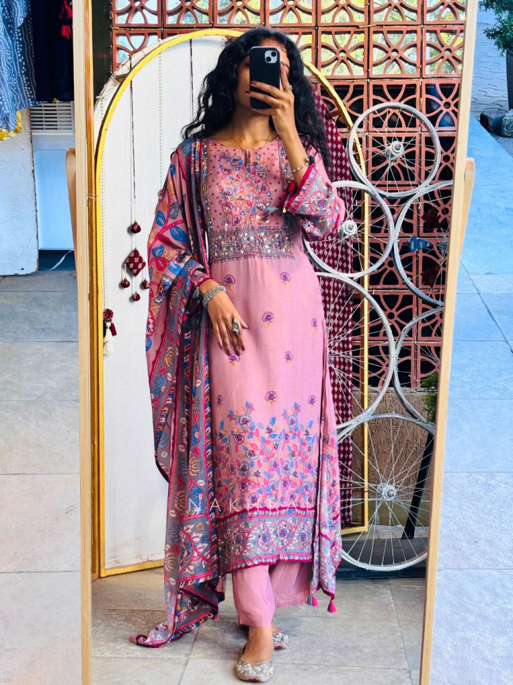 Image of Aarohi Blush Floral Printed Suit Set with Dupatta