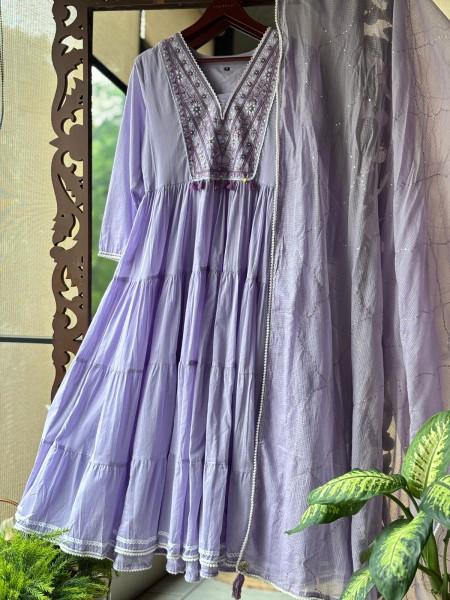 Sutra Purple Anarkali Suit Set with Thread Embroidery and Dupatta