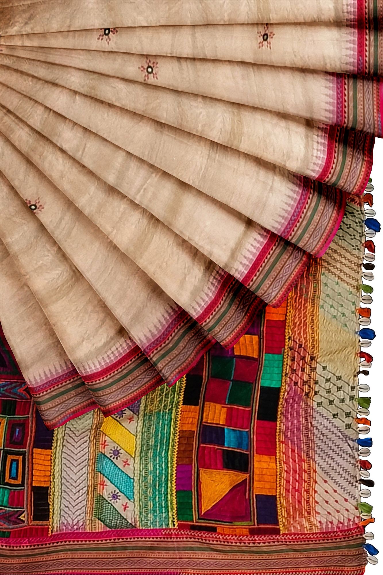 Kinnar Hand Lambani Textiles: Exquisite Handcrafted Traditions and Vibrant Cultural ...