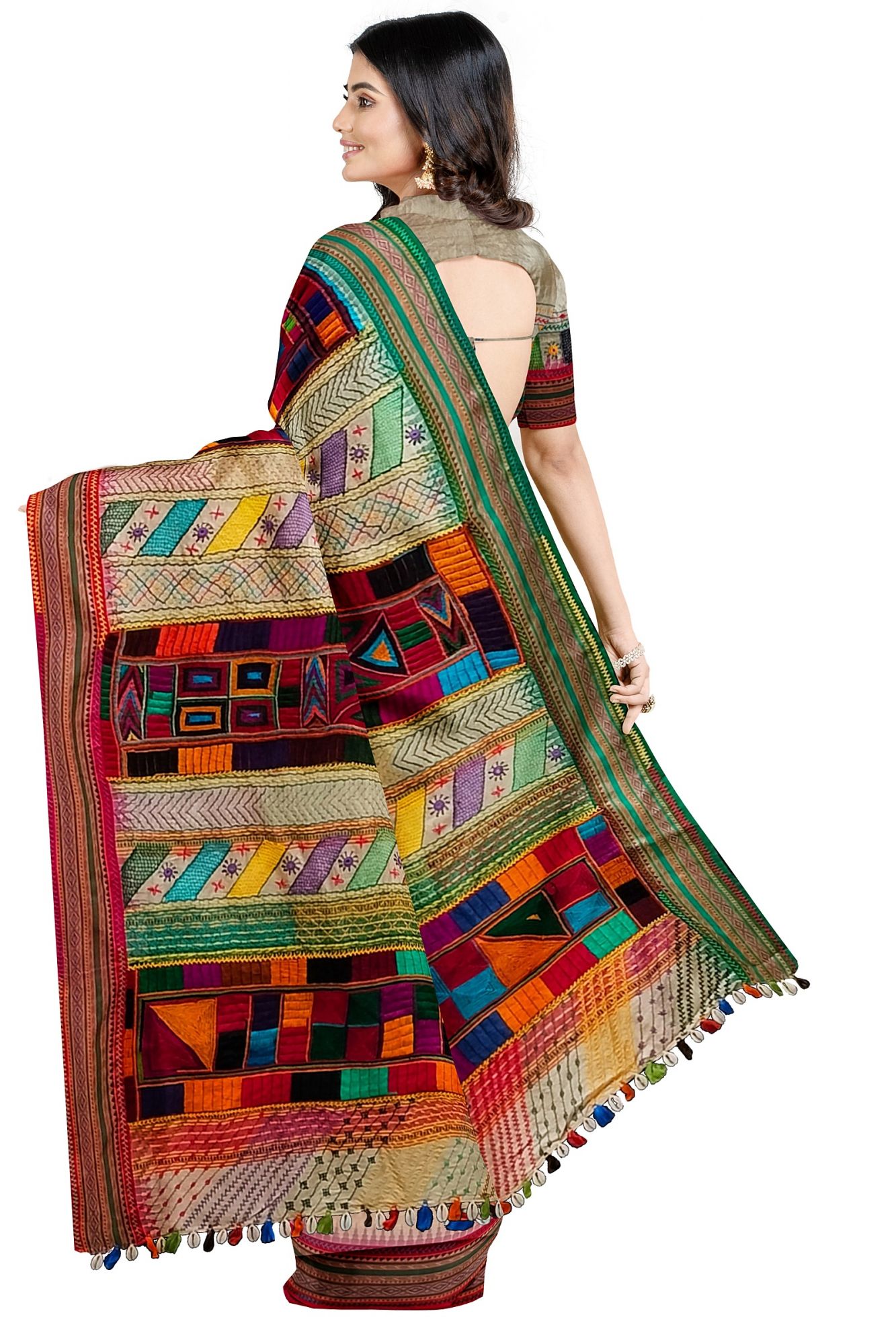 Kinnar Hand Lambani Textiles: Exquisite Handcrafted Traditions and Vibrant Cultural ...