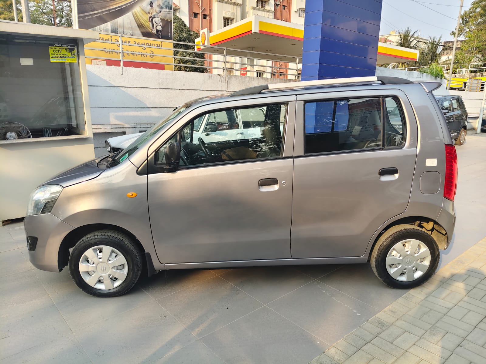 Maruti Suzuki WAGONR LXU