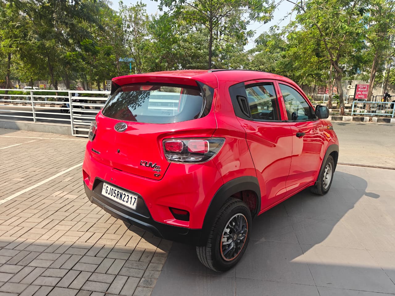 Mahindra KUV100 Nxt k2